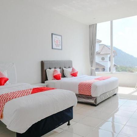 OYO 1194 Villa Bukit Panderman Residence Batu  Exteriör bild