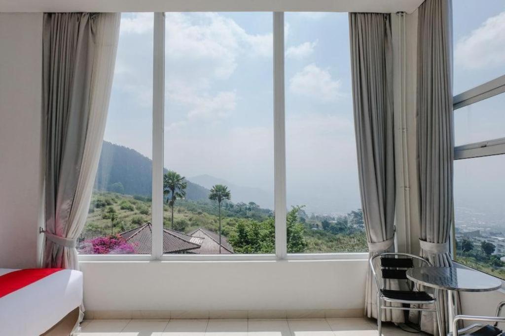 OYO 1194 Villa Bukit Panderman Residence Batu  Exteriör bild