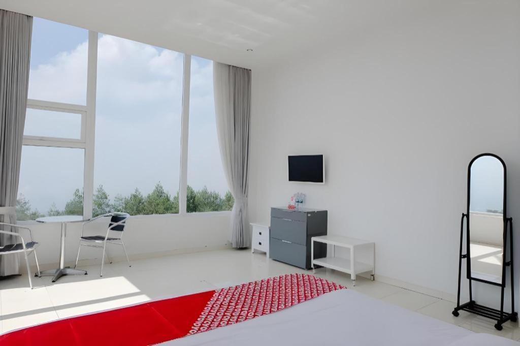 OYO 1194 Villa Bukit Panderman Residence Batu  Exteriör bild